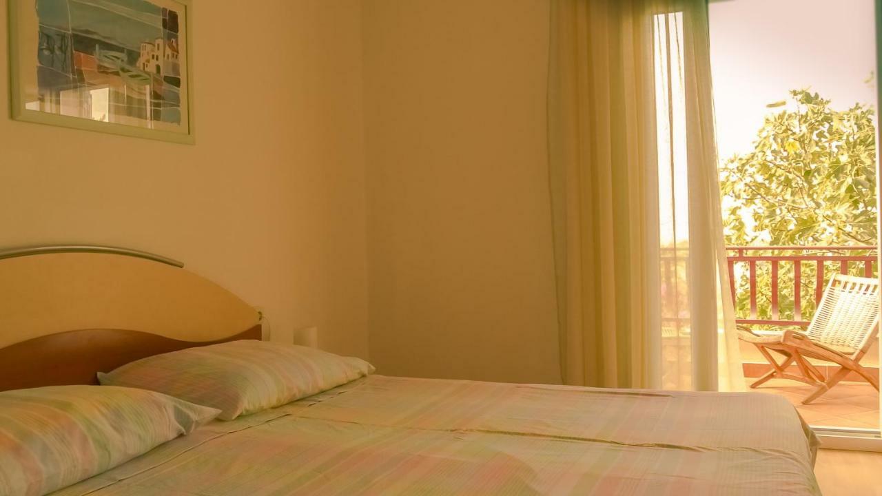 Adria Arba Apartments Раб Екстер'єр фото